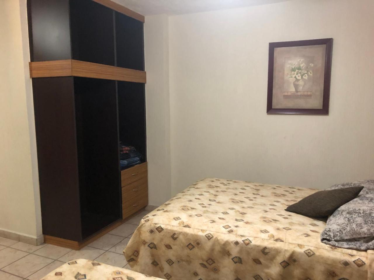 Hotel Del Carmen เลออน ภายนอก รูปภาพ